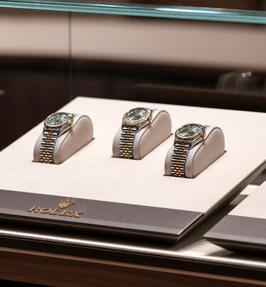 meet our rolex team - Maison Birks
