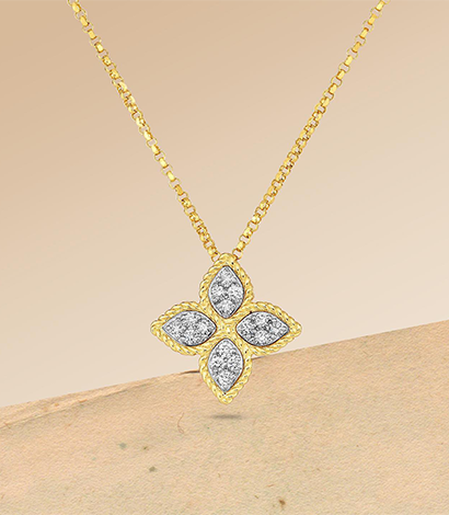 Roberto Coin yellow gold Princess Flower pendant
