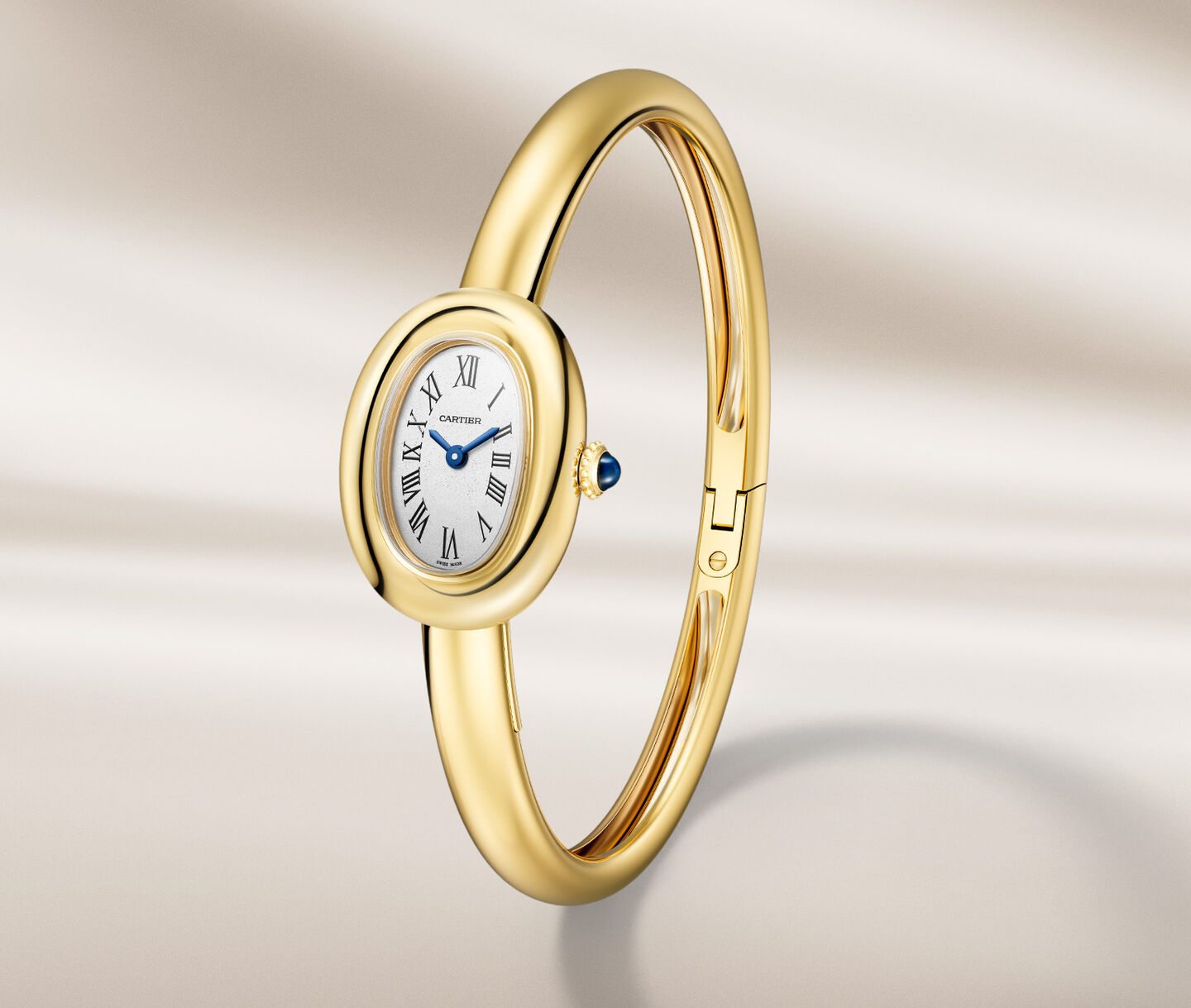 Baignoire de Cartier gold watch.