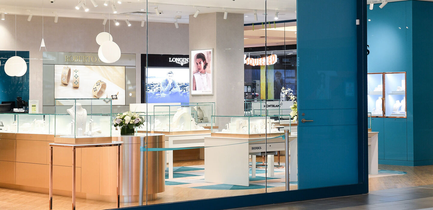 The exterior of the Maison Birks store at CF Fairview Pointe Claire.