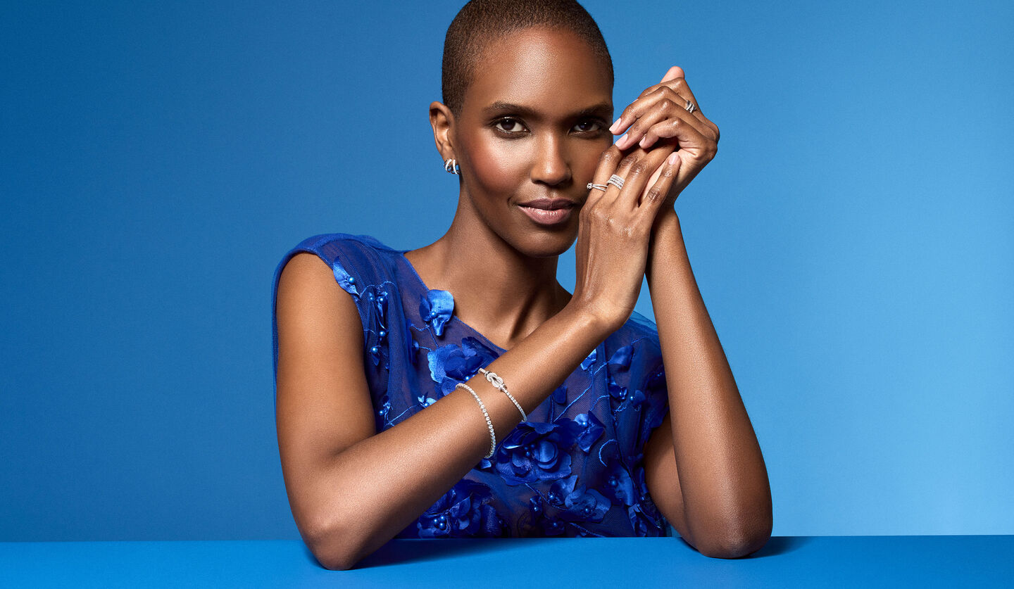 A woman wearing diamond jewellery from Maison Birks.