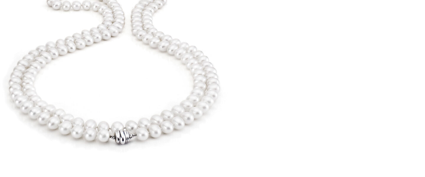 How to Clean Pearl Jewellery