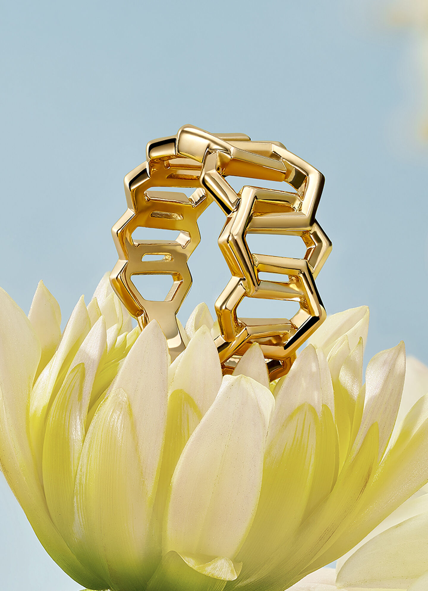 Birks Bee Chic yellow gold ring in a flower.