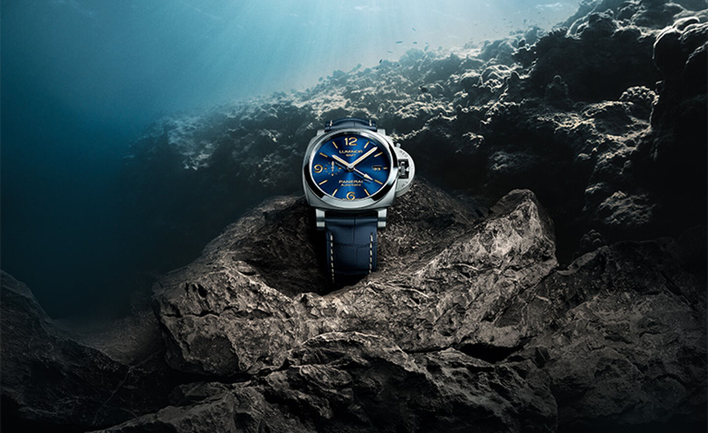 Panerai Luminor sur un rocher sous l'eau