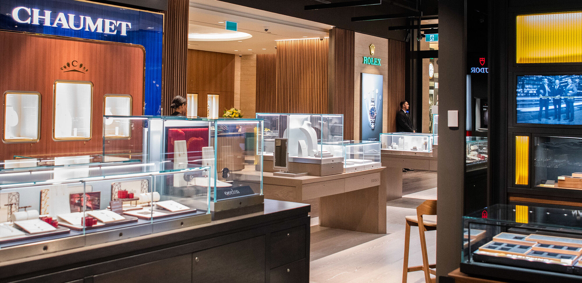 Jewelry & Watch Store Calgary CF Chinook Centre Maison Birks