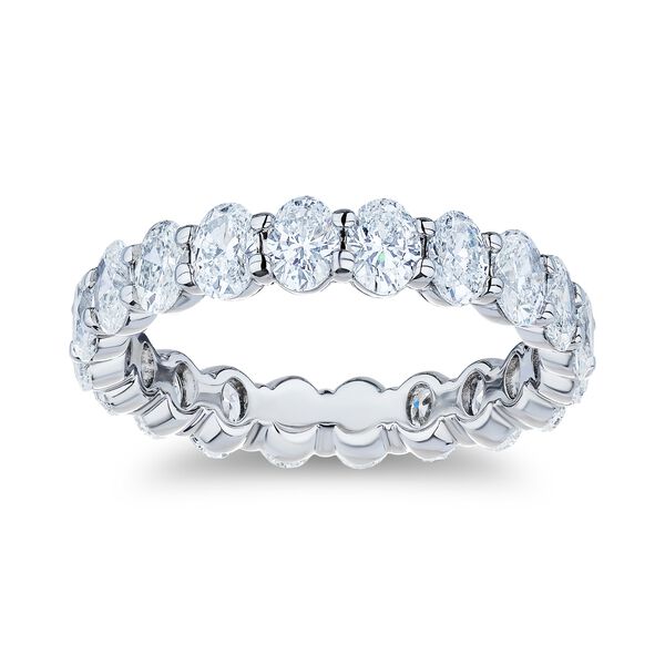 Alliance &eacute;ternit&eacute; en platine sertie de diamant ovale, 3.15ct