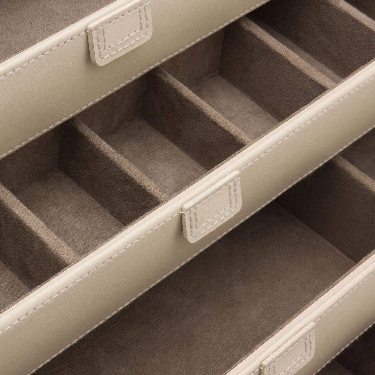 WOLF Caroline Ivory Extra Large Jewellery Case Details image number 4