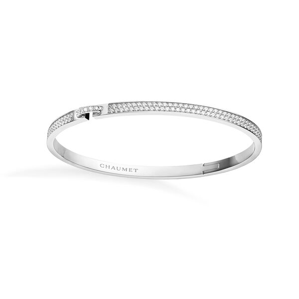 Liens &Eacute;vidence White Gold and Diamond Pav&eacute; Bangle