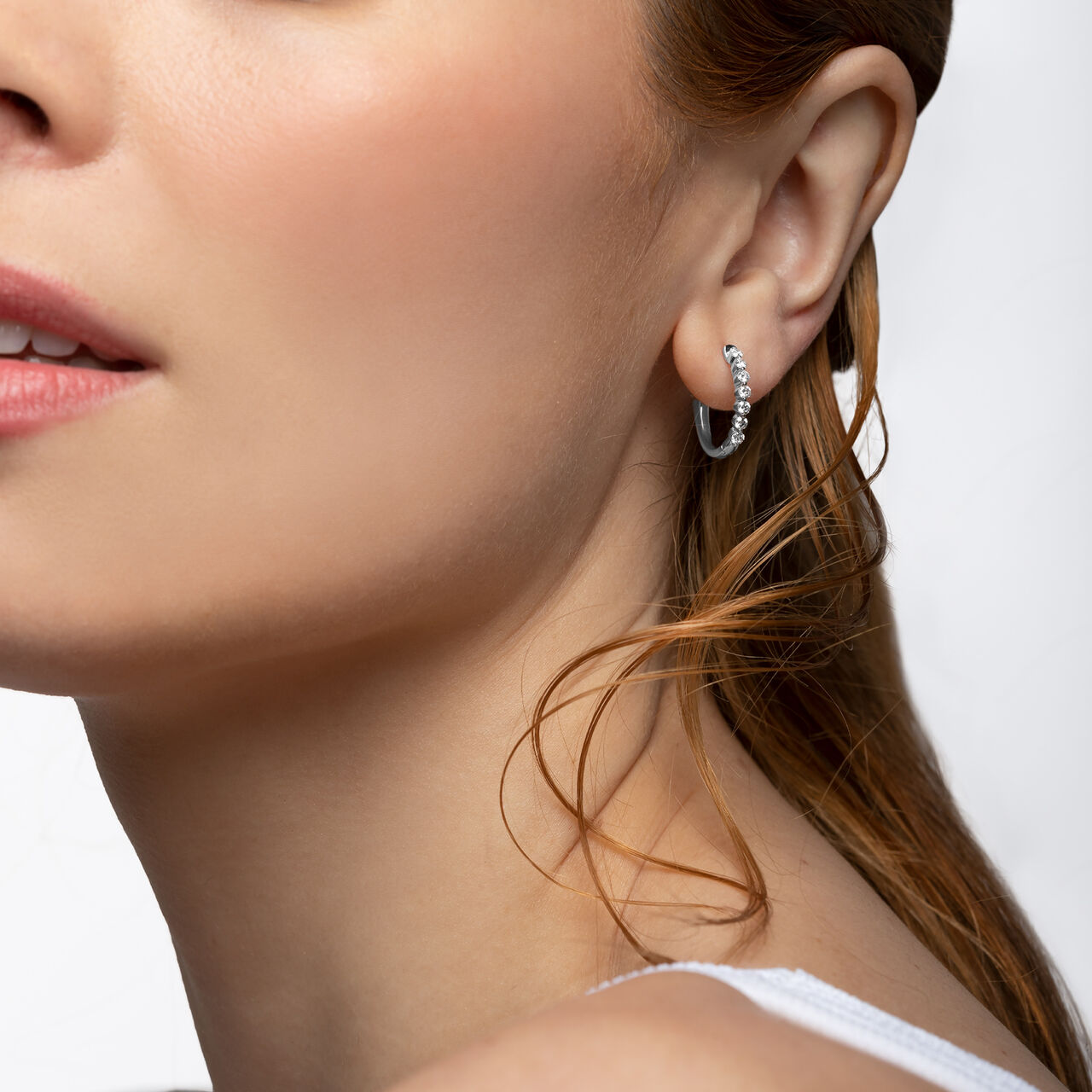 Oval Diamond Earrings On Model image number 1