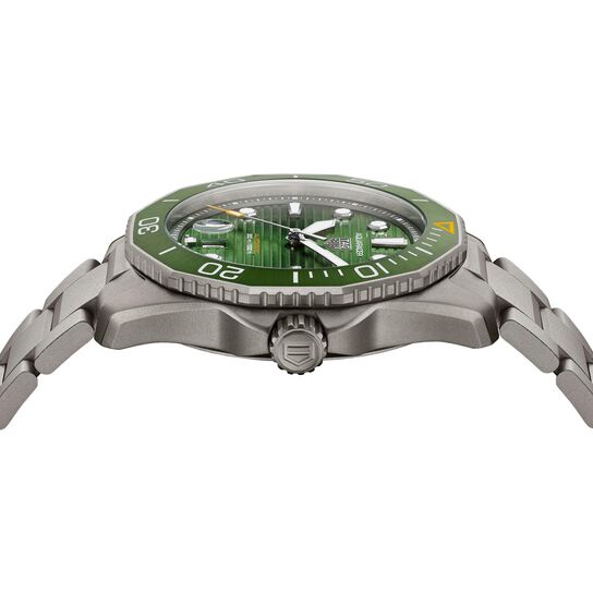 tag heuer aquaracer automatic titanium 43mm wbp208b.bf0631 profile image number 3