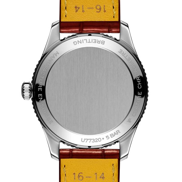 Navitimer 32 mm quartz en acier inoxydable, or rouge et diamants