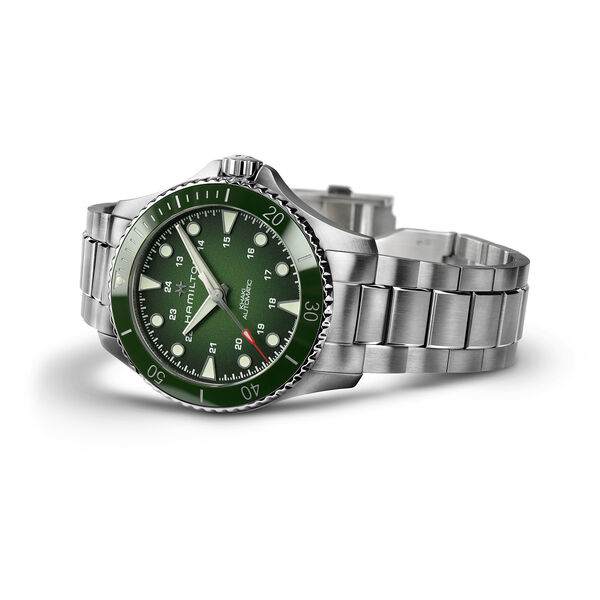 Khaki Navy Scuba 43 mm automatique en acier inoxydable