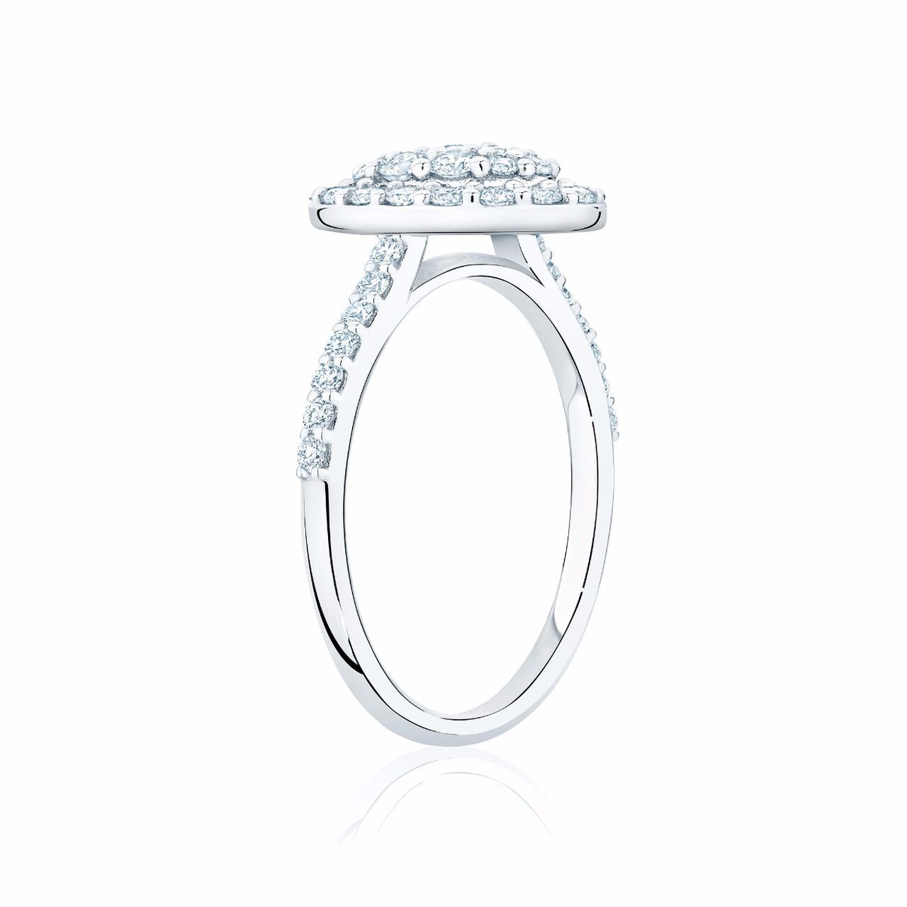 Oval Shaped Diamond Cluster Ring with Single Halo image number 2