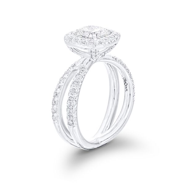 Bague de fiançailles à diamant coupe coussin avec halo simple et tige divisée