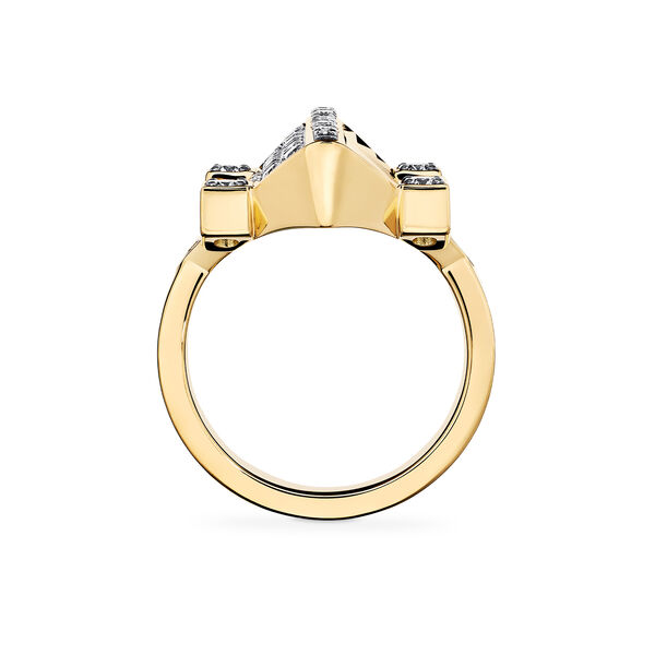 Exceptionnelle bague en or jaune guilloché et diamants
