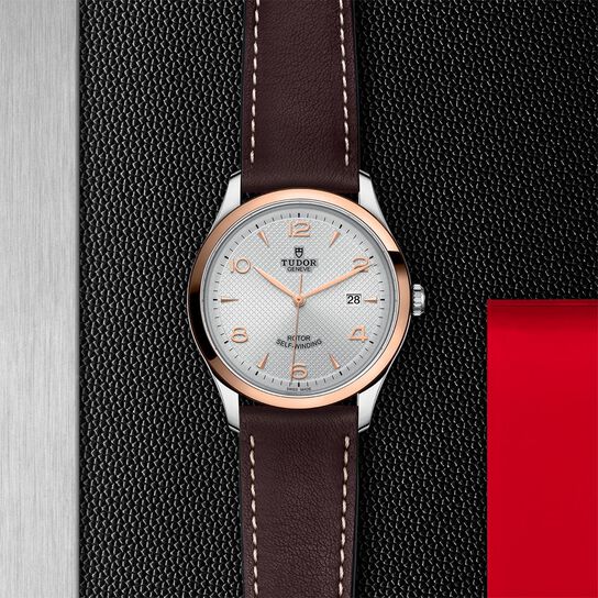  Rose Gold Bezel image number 2