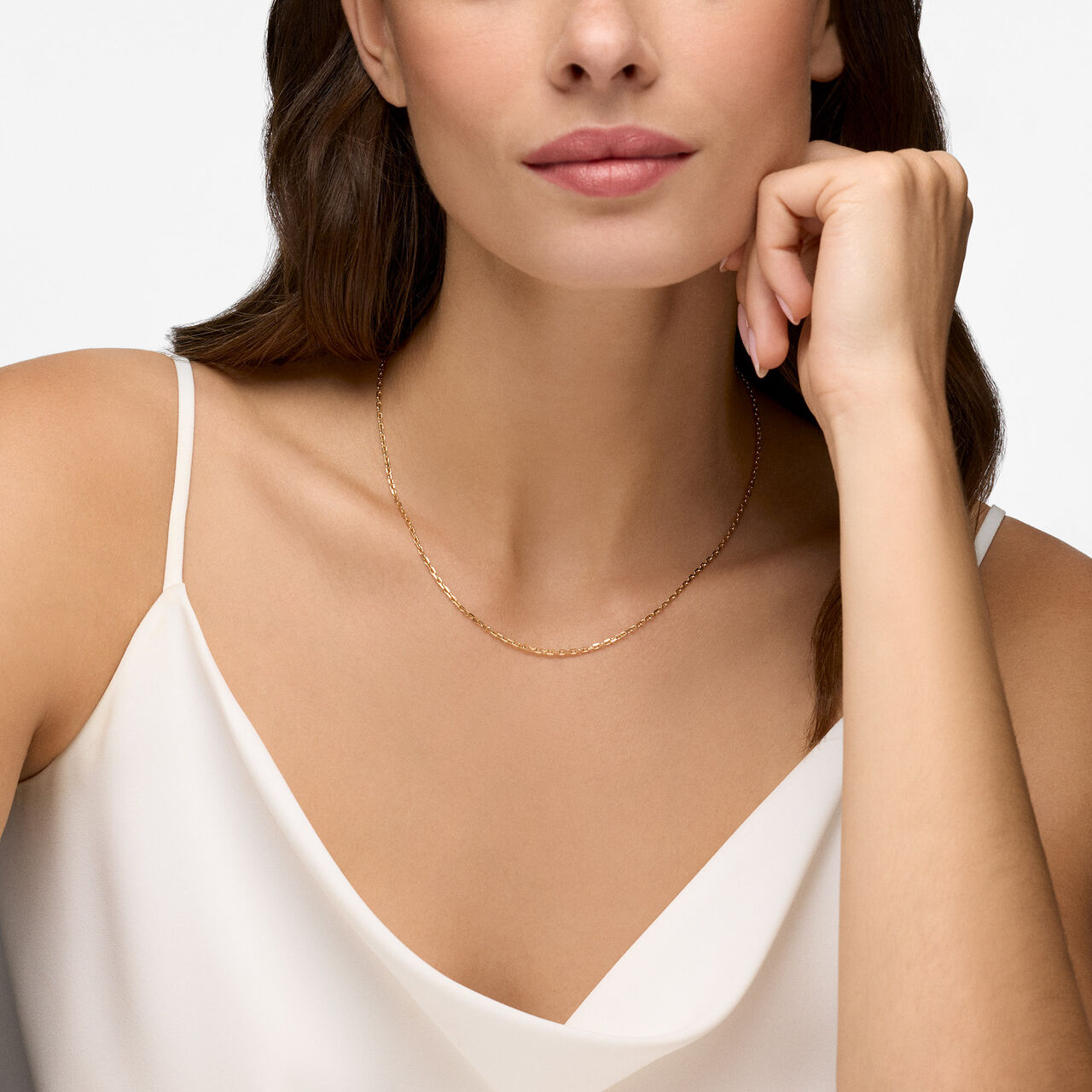 Birks Essentials Yellow Gold Diamond-Cut Chain Necklace image number 1