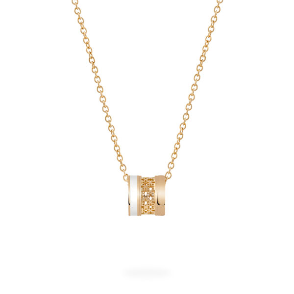 Pendentif or jaune et émail blanc