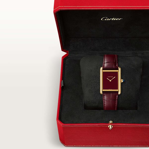 Tank Louis Cartier 34 X 25 mm manuelle en or jaune, grand modèle