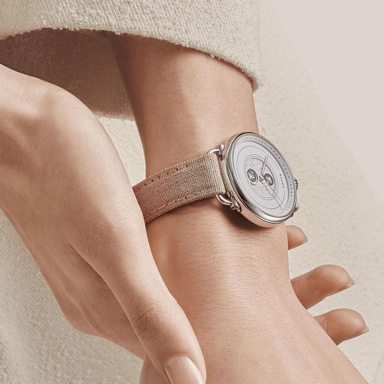 Baume Quartz Moonphase 35 mm Stainless Steel image number 4