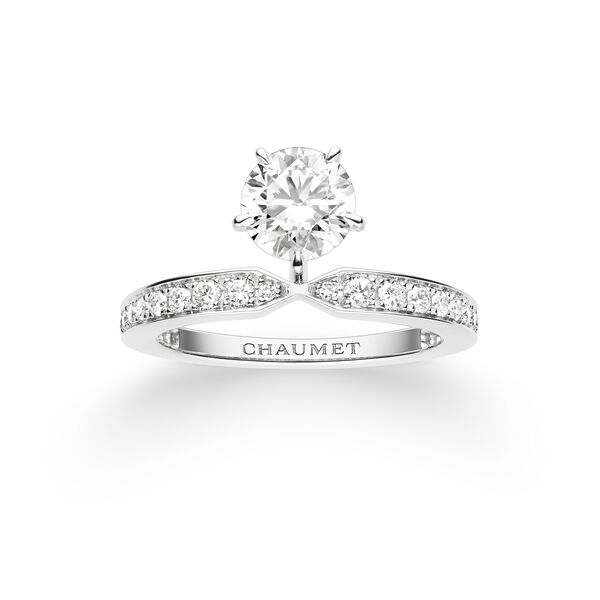 Solitaire Joséphine Éclat d'Éternité en platine. pavé de diamants à partir de 1 Carat