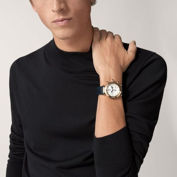 Pasha de Cartier 41 mm chronographe automatique en or jaune