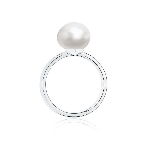Bague en argent ornée d'une perle d'eau douce baroque