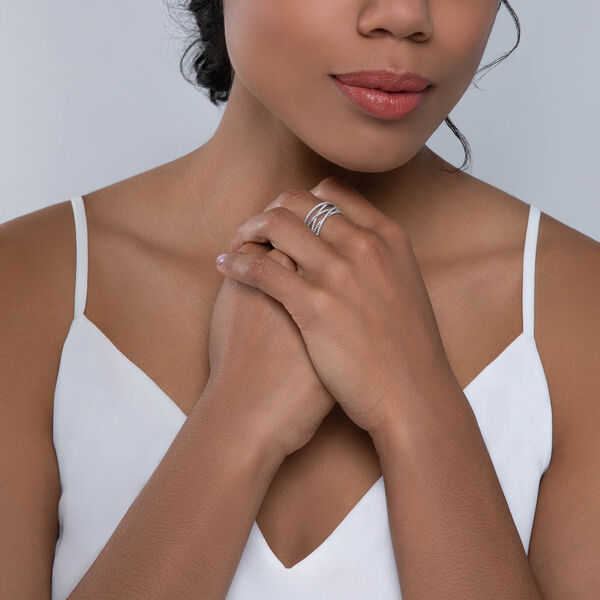 Bague en diamants et or blanc, moyenne