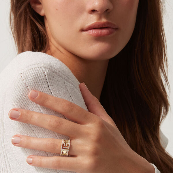Labyrinth Frieze Yellow Gold and Diamond Pavé Ring