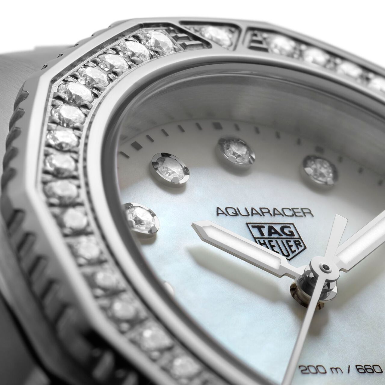 tag heuer aquaracer professional 200 quartz steel and diamond 30 mm wbp1416 ba0622  zoom image number 6