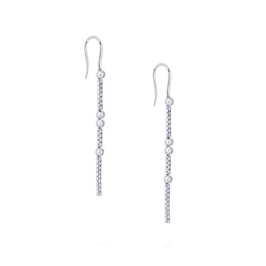 Boucles d'oreilles pendantes en diamants image number 3