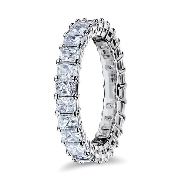Alliance &eacute;ternit&eacute; en platine sertie de diamant radiant, 3.90ct