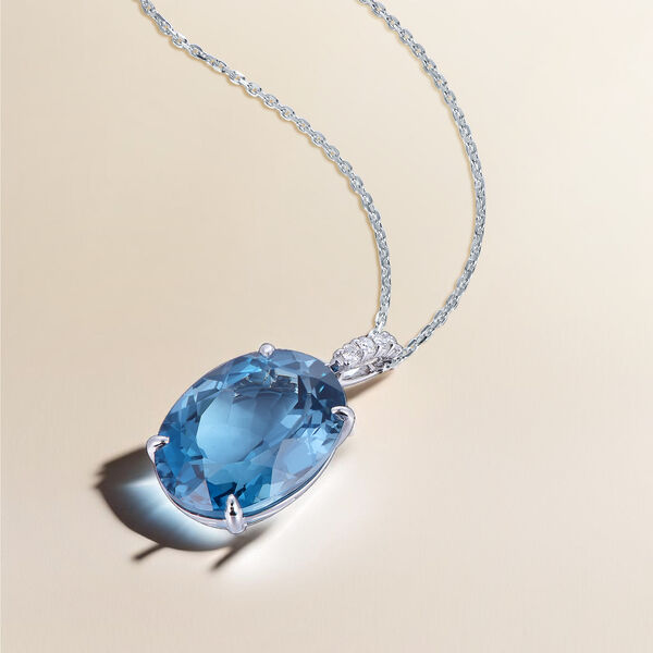 Pendentif Topaze Bleue de Londres en Or Blanc