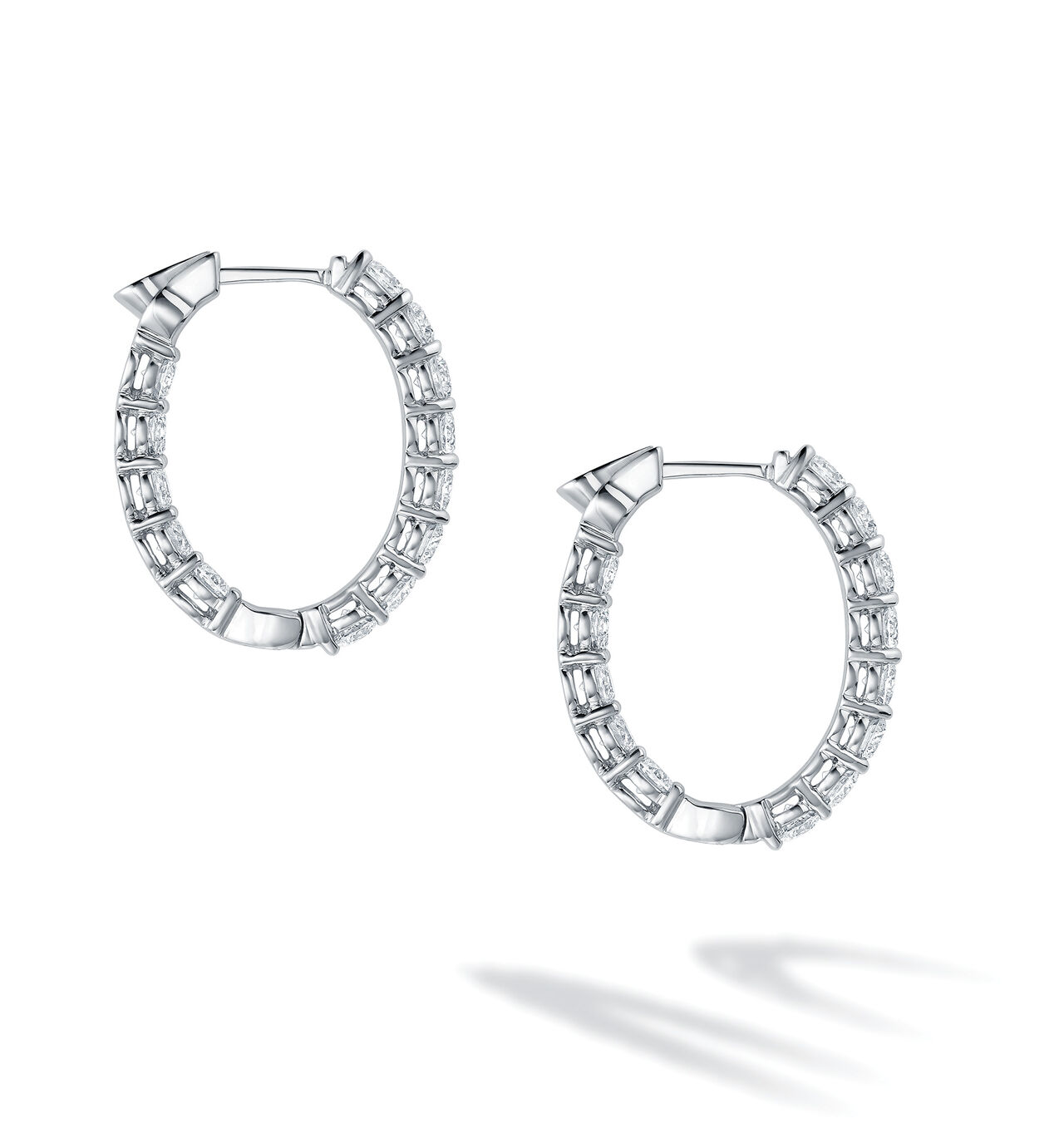 Birks Essentiels Cr&eacute;oles en diamants et or blanc image number 2