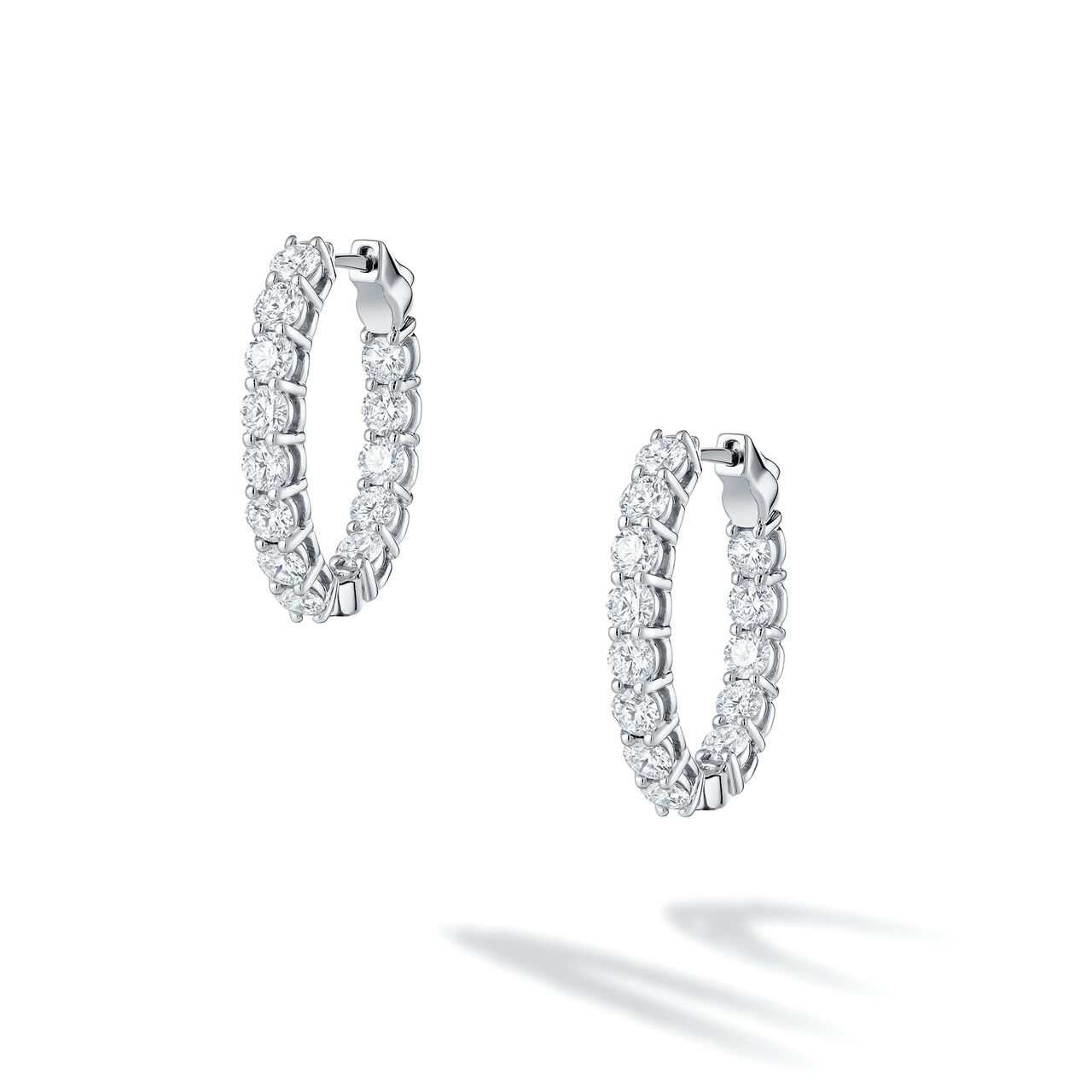 Birks Essentiels Cr&eacute;oles en diamants et or blanc image number 0