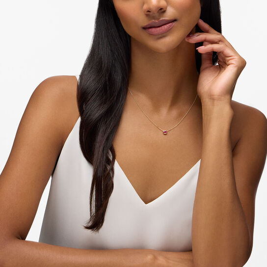 Birks Essentials Collier en or jaune avec rubis image number 1