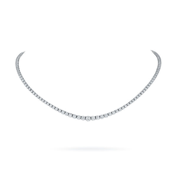 Collier en or blanc avec rivière de diamants graduée