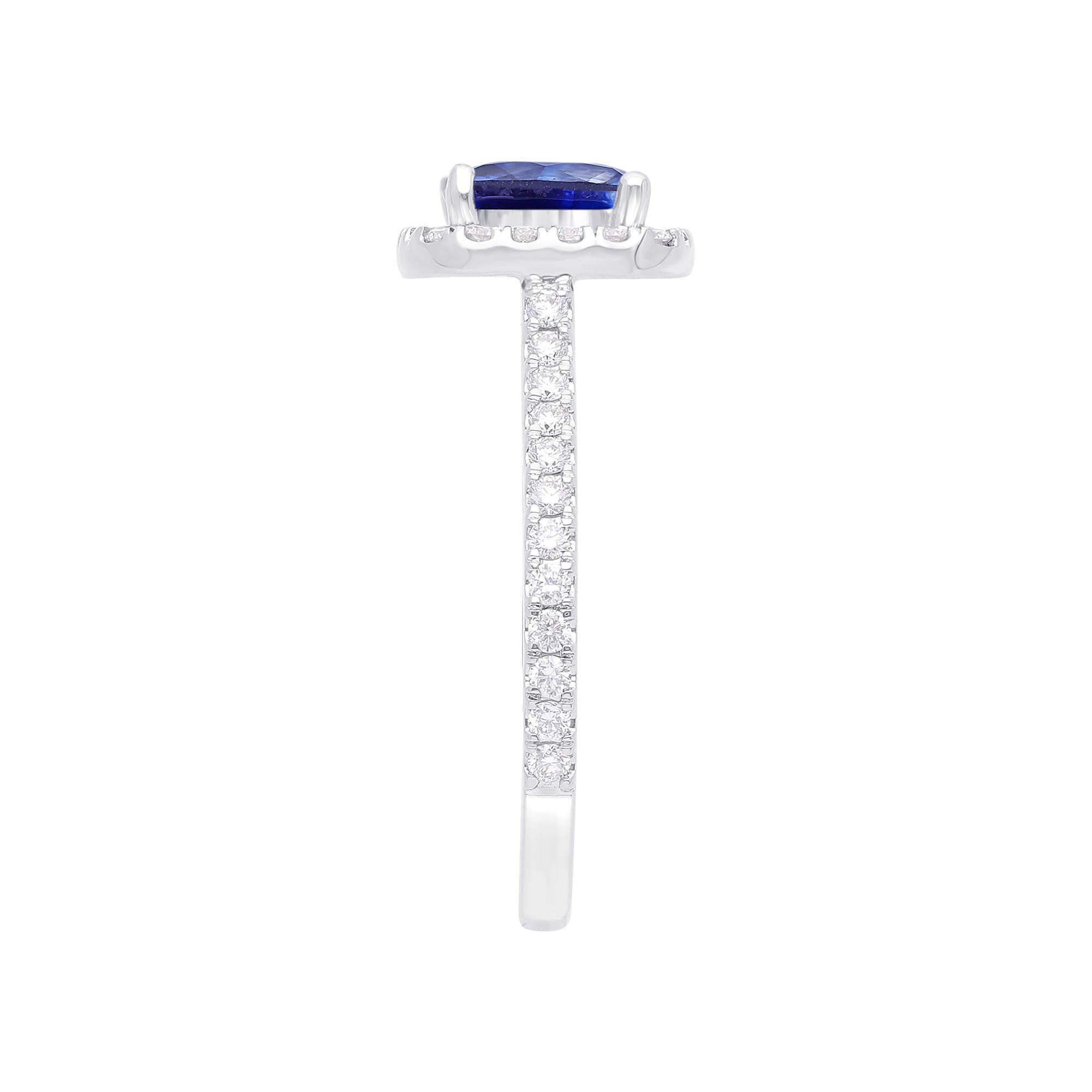 Cushion-Cut Blue Sapphire and Diamond Halo Ring | Maison