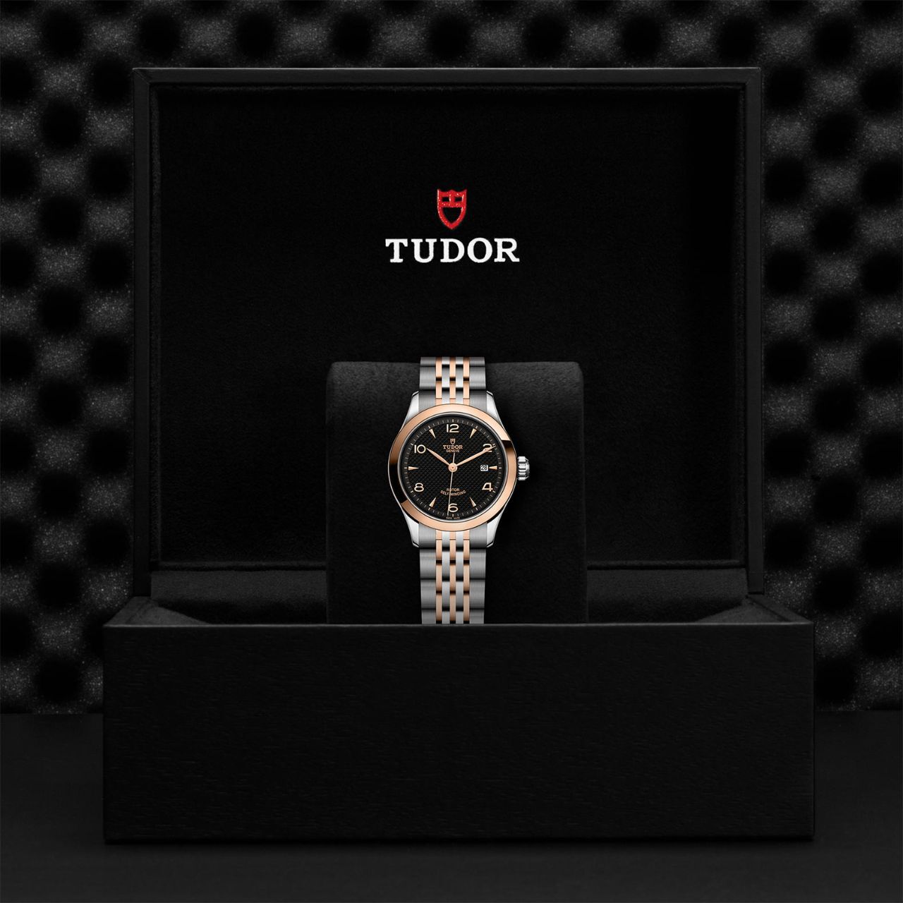 Tudor 1926 M91351-0003 Box image number 2