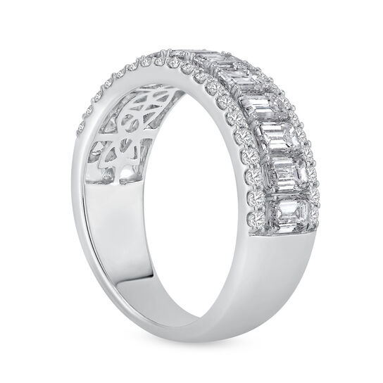 White Gold Diamond Ring image number 1