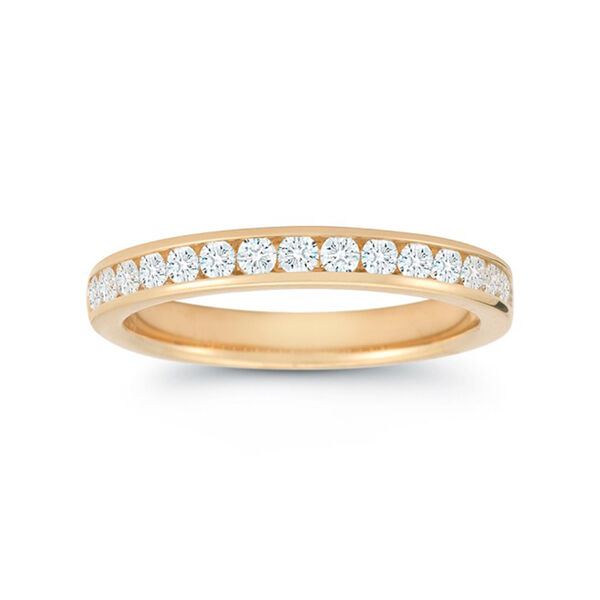 Alliance de 2.75 mm en or jaune sertie d’un canal de 0.47 ct de diamants