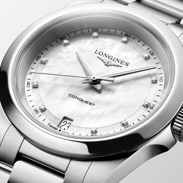 Conquest Quartz 34 mm Stainless Steel and Diamond