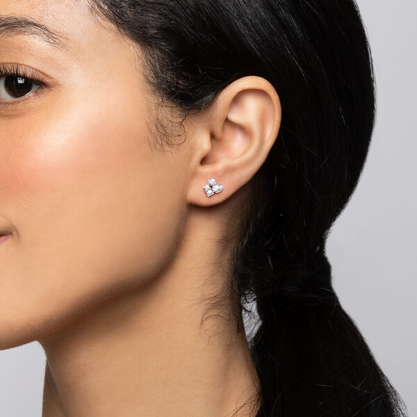Boucles d'oreilles courtes en diamants
