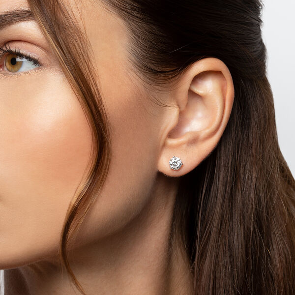 Round Cut 3-Prong Solitaire Diamond Earrings