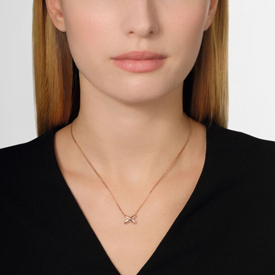 Jeux De Liens Rose Gold and Diamond Pendant image number 1