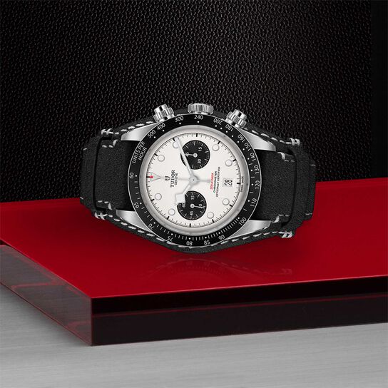  Opaline Dial with Black Counters image number 3