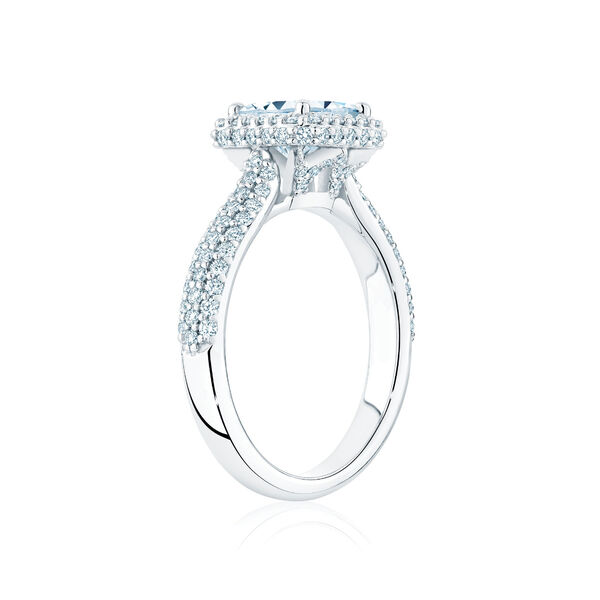 Bague de fiançailles à diamant coupe princesse avec simple halo et anneau pavé de diamants