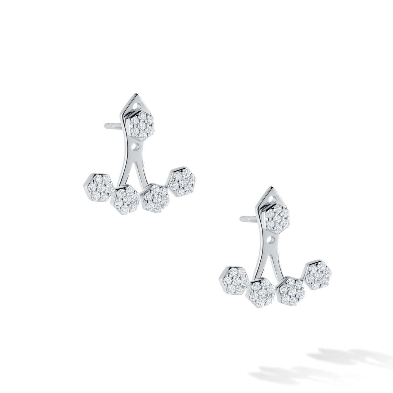 Petites boucles d'oreilles balanciers en or blanc et diamants image number 2