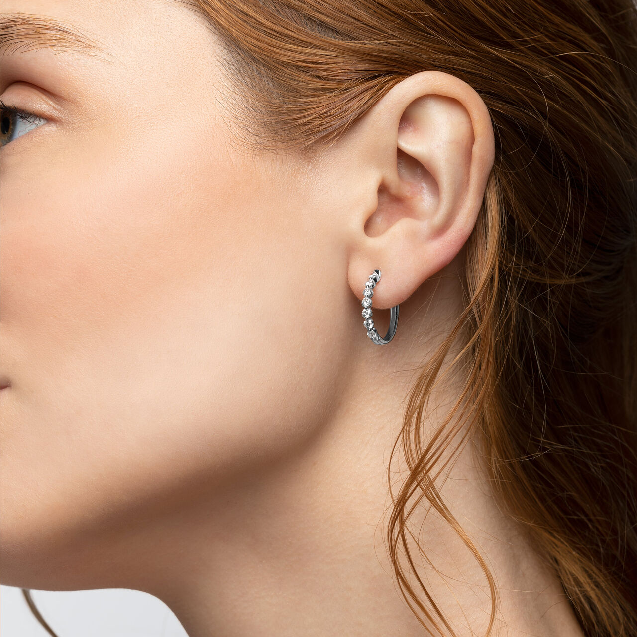 Birks Essentials Large Oval Hoop Earrings on model image number 1