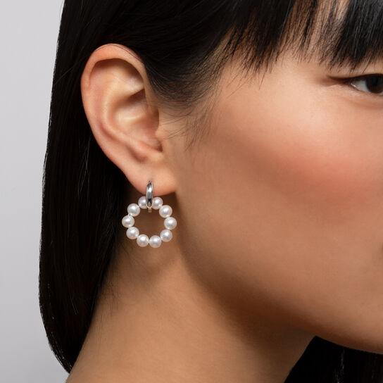 bijoux birks essentials freshwater pearl double hoop earrings on model image number 3
